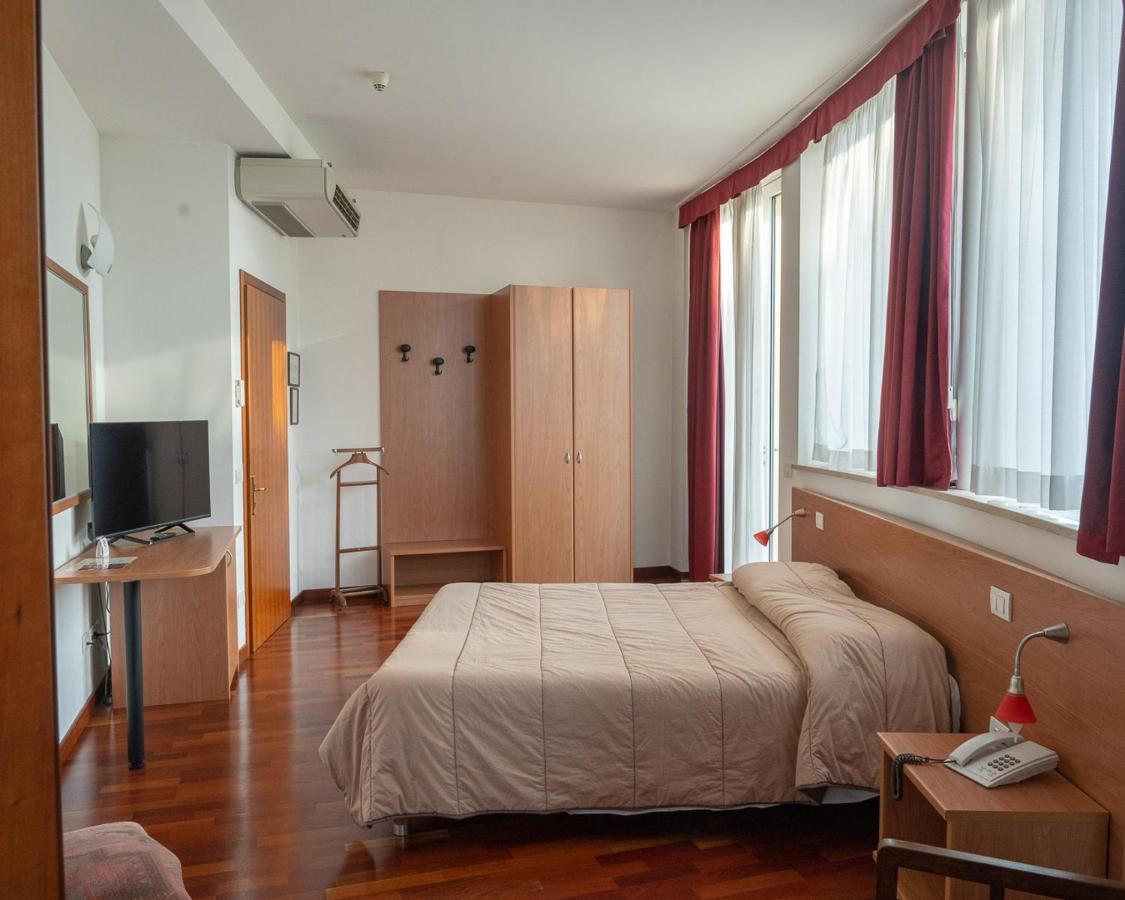 Hotel All'Oasi Paese Exterior photo
